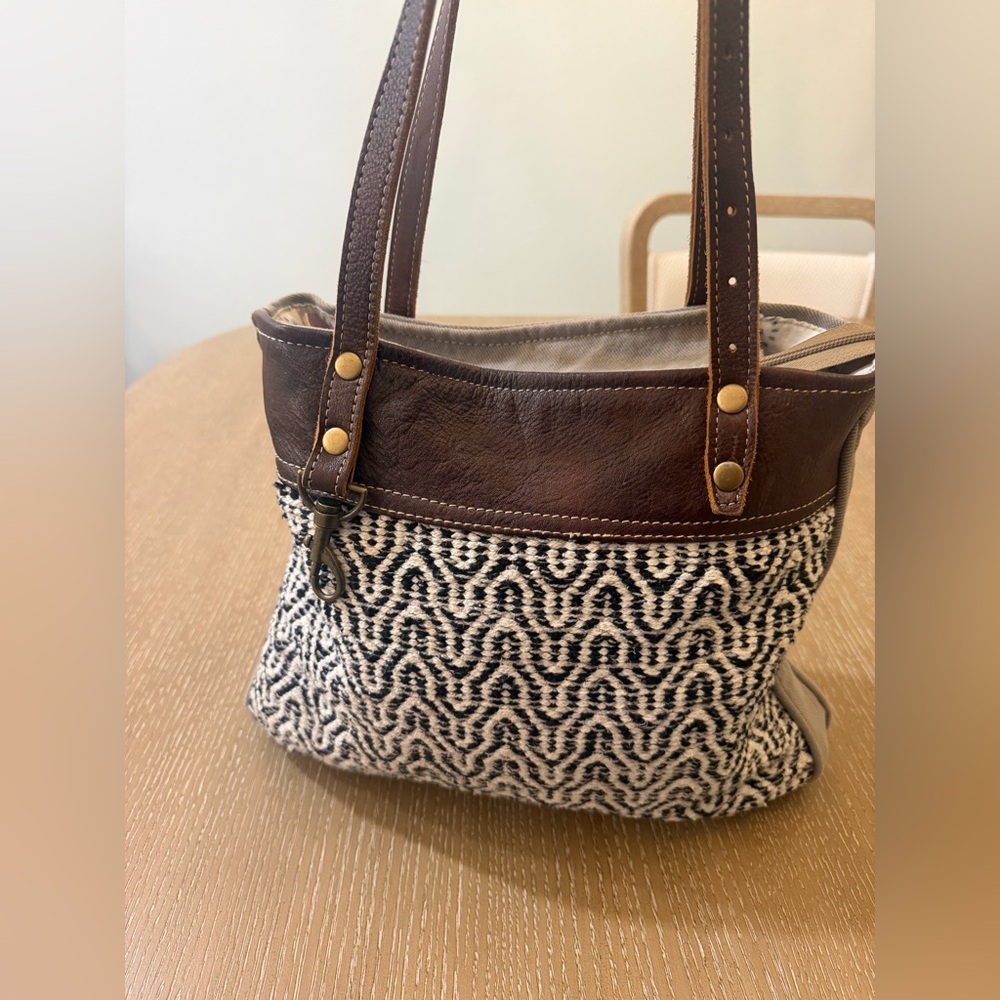 Myra bag